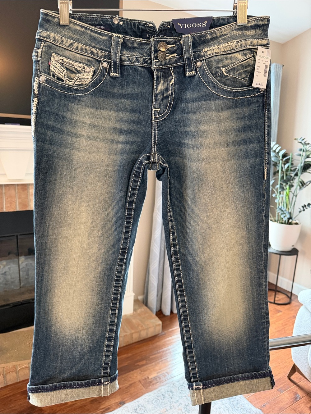 Vigoss Women's Medium Wash Cuffed Capri Jeans Sz 5/6